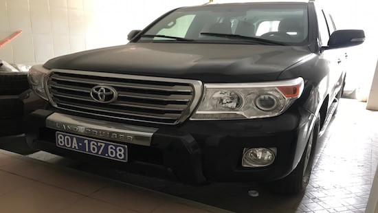 Qua 3 lần đấu giá, ô tô doanh nghiệp tặng tỉnh Nghệ An vẫn 