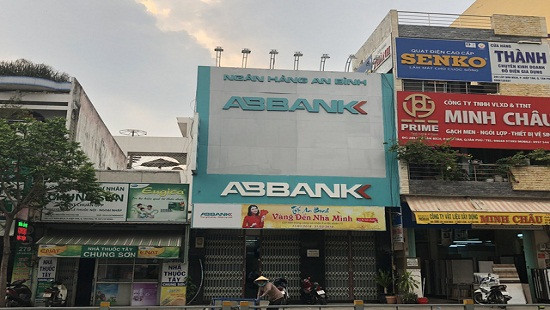 Công an điều tra vụ cướp tại ngân hàng ABbank ở Sài Gòn