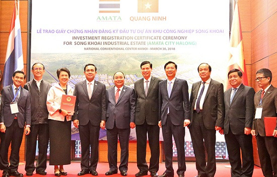 Quảng Ninh:  Trao giấy chứng nhận đầu tư KCN Sông Khoai  cho doanh nghiệp Thái Lan