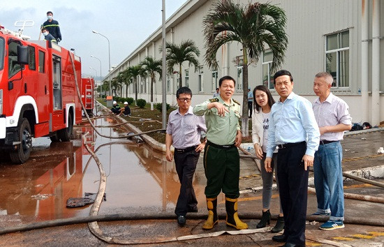 Huy động gần 800 người dập tắt hỏa hoạn tại Công ty TNHH Texhong Ngân Long