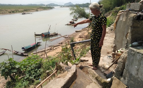 Sạt lở nghiêm trọng sông Chu đe dọa tính mạng người dân