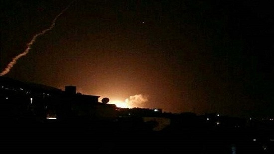 Thủ đô Damascus rung chuyển trong đêm, phòng không Syria đáp trả quyết liệt