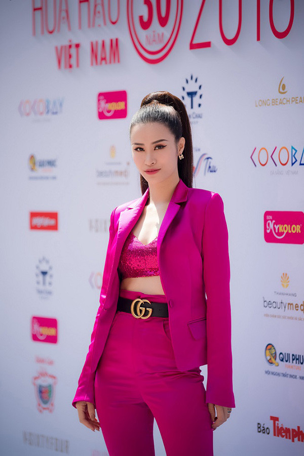 Đông Nhi cùng học trò đốt cháy sân khấu Hoa hậu Việt Nam 2018