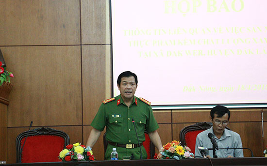 UBND tỉnh Đắk Nông họp báo thông tin về vụ phế phẩm cà phê nhuộm đen bằng pin