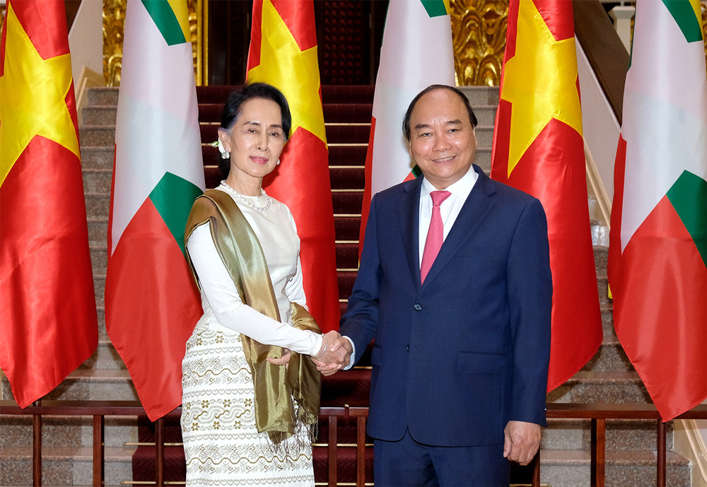 Thủ tướng đón, hội đàm với Cố vấn Nhà nước Myanmar