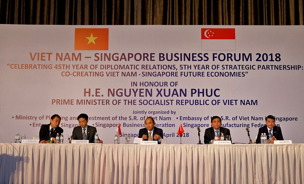 Thủ tướng Nguyễn Xuân Phúc dự Diễn đàn Kinh doanh Việt Nam-Singapore