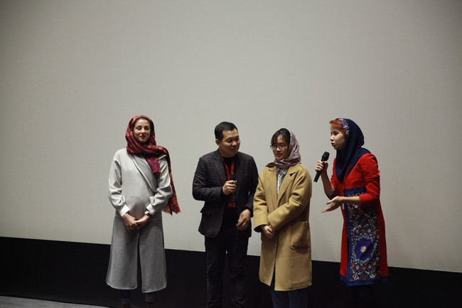 Phim “Cha Cõng Con” giành giải Phim hay nhất Châu Á tại Liên hoan phim Quốc tế Iran lần thứ 36
