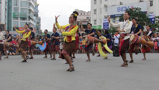 Festival Huế 2018 – Lễ hội đường phố rực rỡ sắc màu