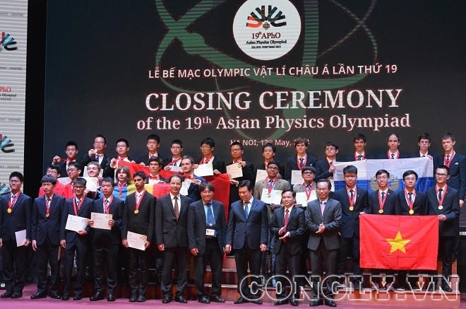 Việt Nam đoạt 4 huy chương vàng tại Olympic Vật lí Châu Á lần thứ 19