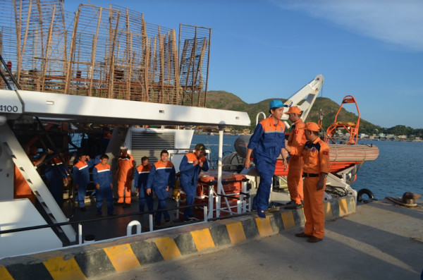 Cứu thành công 49 ngư dân Quảng Nam gặp nạn trên biển