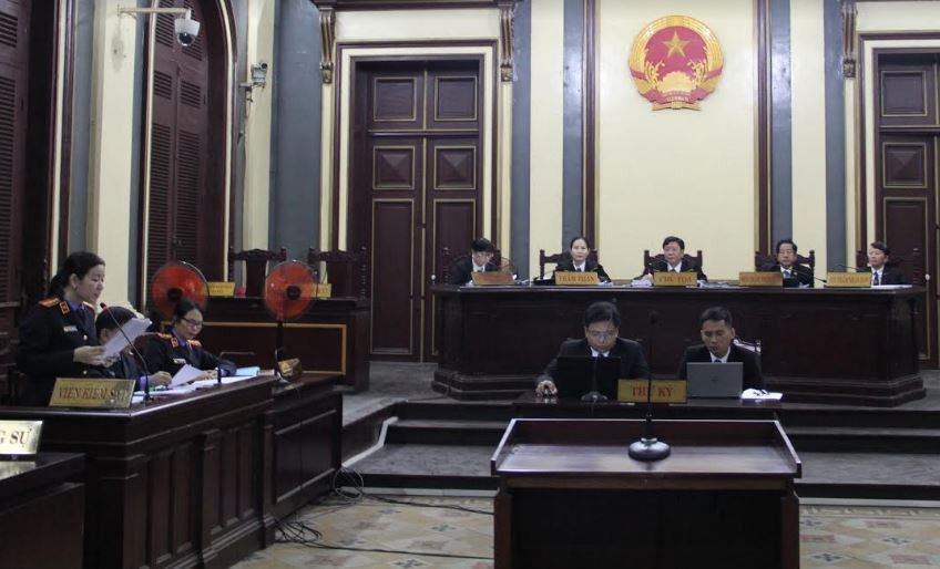 Xét xử vụ Hứa Thị Phấn và đồng phạm: Bị cáo Bùi Thị Kim Loan “né” tội