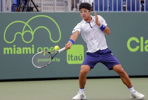 Chung Hyeon từng gây sốc khi loại Djokovic ở Australia Mở rộng 2018. Ảnh: AP.