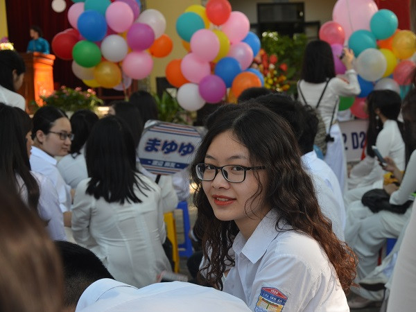 Ngắm trọn khoảnh khắc đẹp của nữ sinh Trường Chu Văn An trước giờ chia tay tuổi học trò