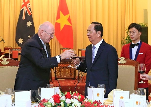 Chủ tịch nước đón và chủ trì tiệc chiêu đãi Toàn quyền Australia Peter Cosgrove