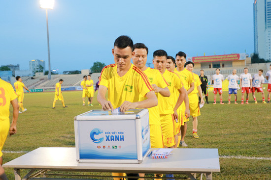 FC Music - Các tuyển thủ Sông Lam Nghệ An: Quyến béo vẫn xung như thủa nào