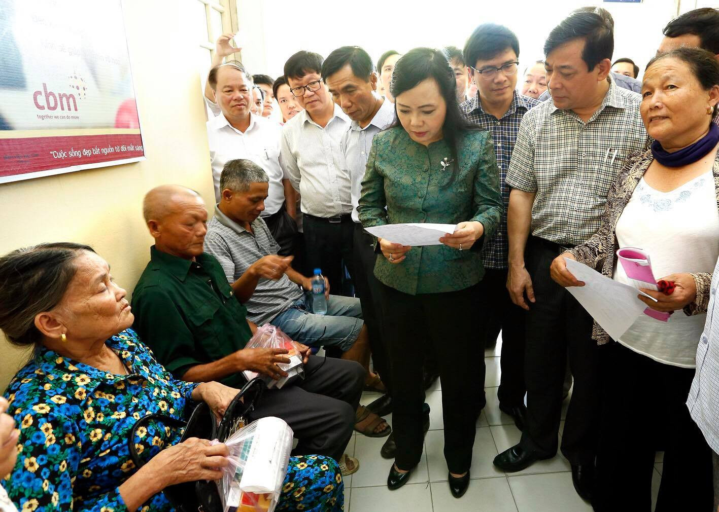 Bộ trưởng Bộ Y tế tháo gỡ vướng mắc y tế cơ sở ở Thanh Hoá