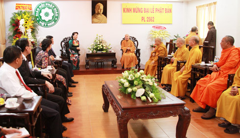 Chủ tịch Quốc hội chúc mừng Đại lễ Phật đản tại TP Hồ Chí Minh