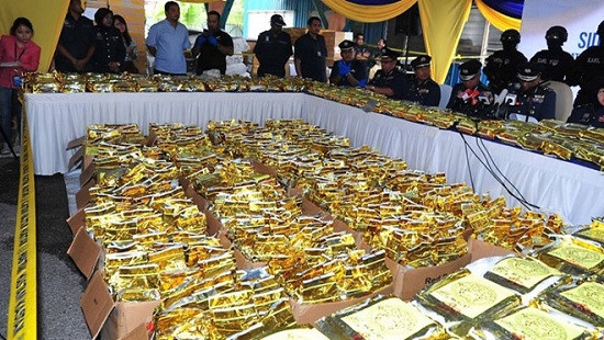 Malaysia tịch thu số ma túy đá kỷ lục giấu trong các gói trà