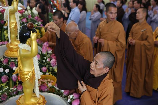 Lễ mừng Phật Đản sinh: Bỏ việc ác, làm việc thiện 
