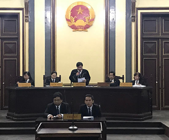 Hứa Thị Phấn lãnh án 30 năm tù và bồi thường hơn 16.796 tỷ đồng