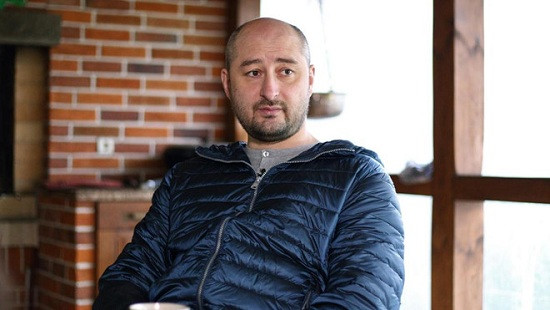 Nga “khẩu chiến” với Ukraine vì nhà báo Babchenko bất ngờ sống lại