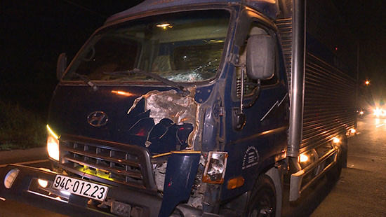 Bị xe tải tông trúng, một người tử vong tại chỗ