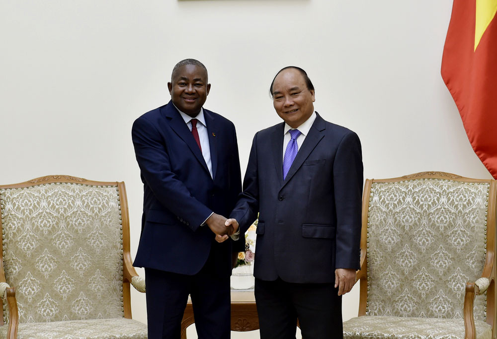 Thủ tướng Nguyễn Xuân Phúc tiếp tân Đại sứ Hàn Quốc và Đại sứ Mozambique