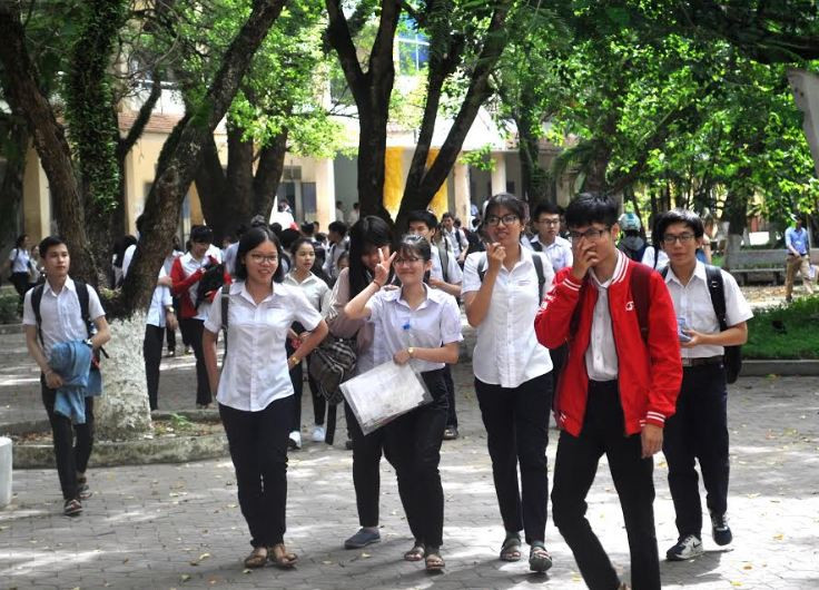 Quảng Ngãi: Gần 12.000 Thí sinh bước vào môn thi đầu tiên kỳ thi THPT quốc gia