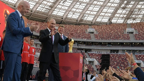 Tổng thống Putin ghi bàn thắng ngoại giao nhờ World Cup 2018