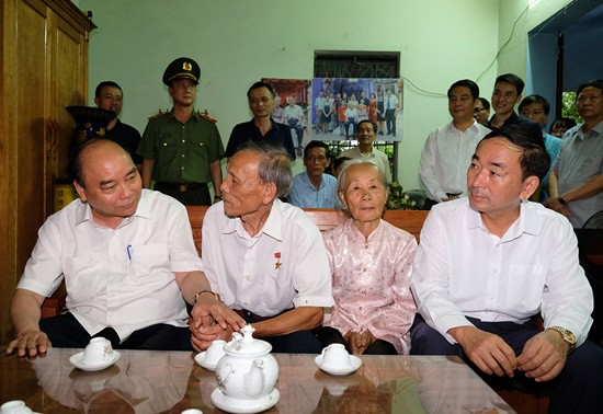 Thủ tướng làm việc với lãnh đạo chủ chốt tỉnh Thái Nguyên