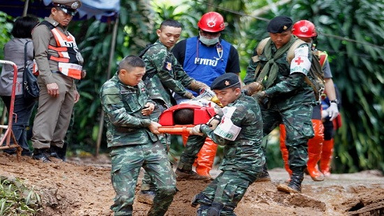 Đội bóng Thái Lan sống sót sau 10 ngày kẹt trong hang Tham Luang ngập nước