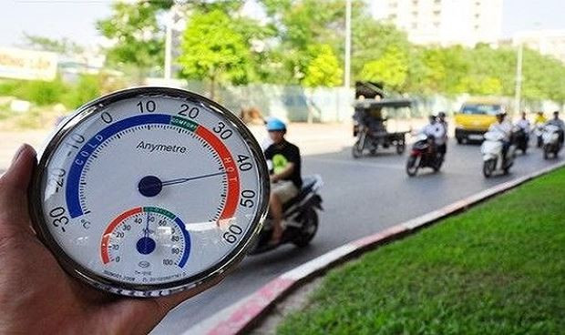Nhiệt độ tăng mức 40 độ C, Hà Nội nắng nóng gay gắt