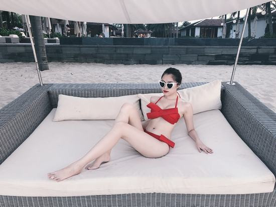 MC Thanh Thanh Huyền khoe đường cong nóng bỏng với bikini 
