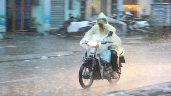 Cảnh báo mưa dông diện rộng ở các tỉnh Bắc Bộ