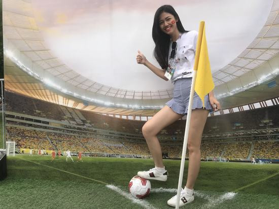 Ai yêu World Cup 2018 như Á hậu Thanh Tú?