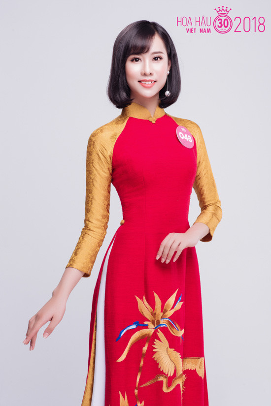 Thí sinh Hoa hậu Việt Nam 2018 khu vực phía Bắc rạng rỡ trong tà áo dài dân tộc