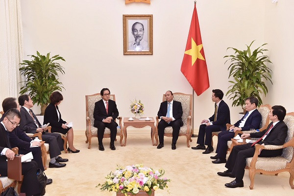Thủ tướng Nguyễn Xuân Phúc tiếp chủ tịch JETRO