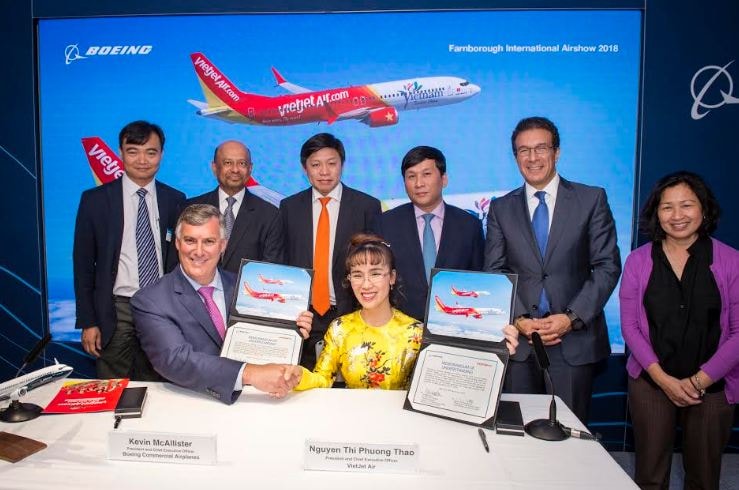 Vietjet ký Hợp đồng 100 tàu bay với Boeing tại triển lãm Hàng không lớn nhất thế giới Farnborough - London