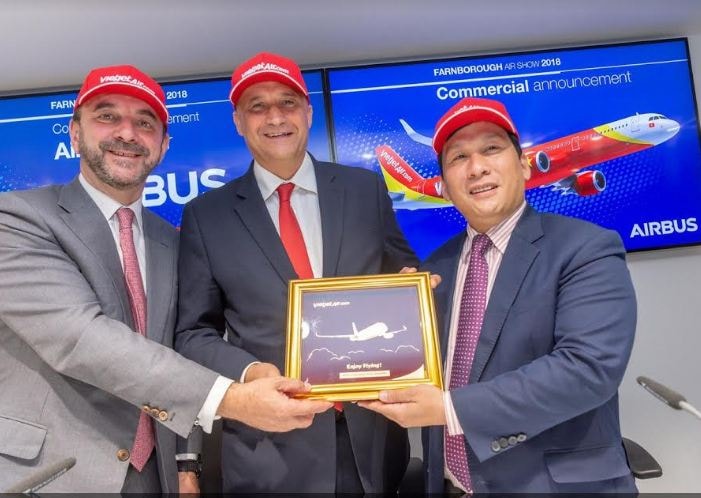 Vietjet ký Hợp đồng 100 tàu bay với Boeing tại triển lãm Hàng không lớn nhất thế giới Farnborough - London