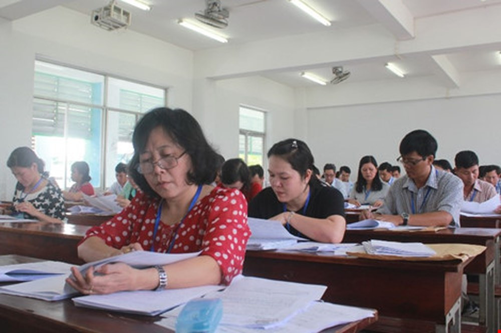Bộ GD-ĐT chấm thẩm định điểm thi THPT quốc gia ba tỉnh Hòa Bình, Lâm Đồng và Bến Tre