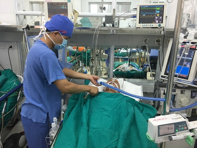 4 nạn nhân vụ lật xe ở Cao Bằng đang cấp cứu tại Bệnh viện Việt Đức