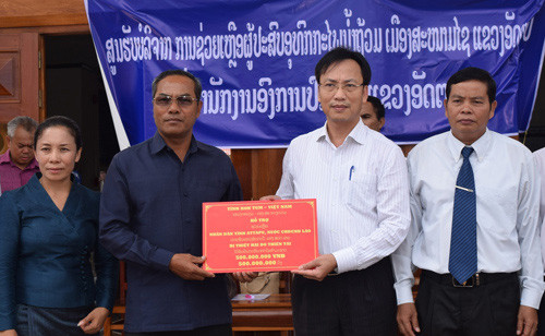 Việt Nam chia sẻ, hỗ trợ nhân dân Lào khắc phục sự cố vỡ đập thủy điện Xe Pian