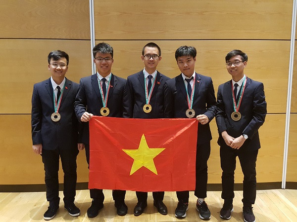 Đoàn thí sinh Việt Nam giành 5 huy chương tại Olympic Vật lý quốc tế năm 2018