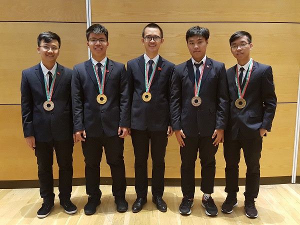 Đoàn thí sinh Việt Nam giành 5 huy chương tại Olympic Vật lý quốc tế năm 2018