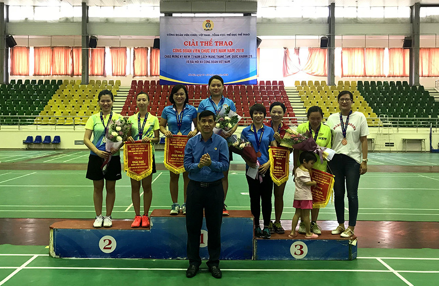 Công đoàn TANDTC giành huy chương vàng môn Cầu lông Giải thể thao Công đoàn Viên chức Việt Nam năm 2018