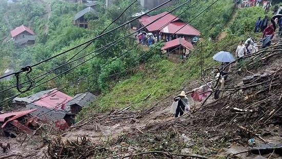 Sạt lở núi ở Lai Châu, 15 người thương vong