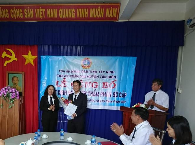 TAND huyện Tân Biên công bố và trao quyết định bổ nhiệm Thẩm phán sơ cấp 