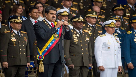 Tổng thống Venezuela bị máy bay không người lái tấn công mưu sát