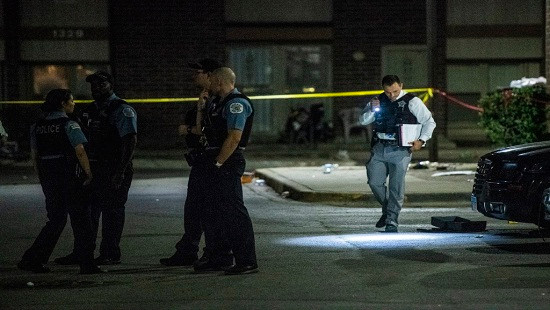 Liên tiếp 44 người bị bắn trong vòng 14 tiếng tại Chicago