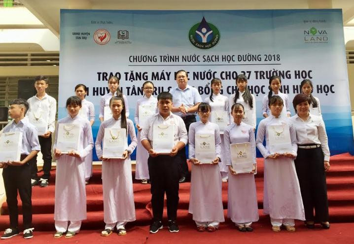 27 trường học tại huyện Tân Trụ, tỉnh Long An được trang bị máy lọc nước mới